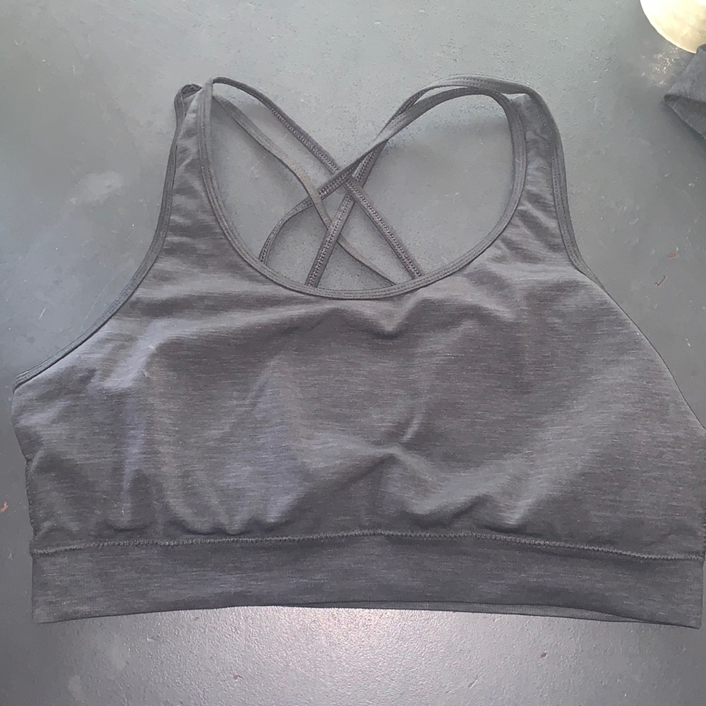Alphalete Sports bra